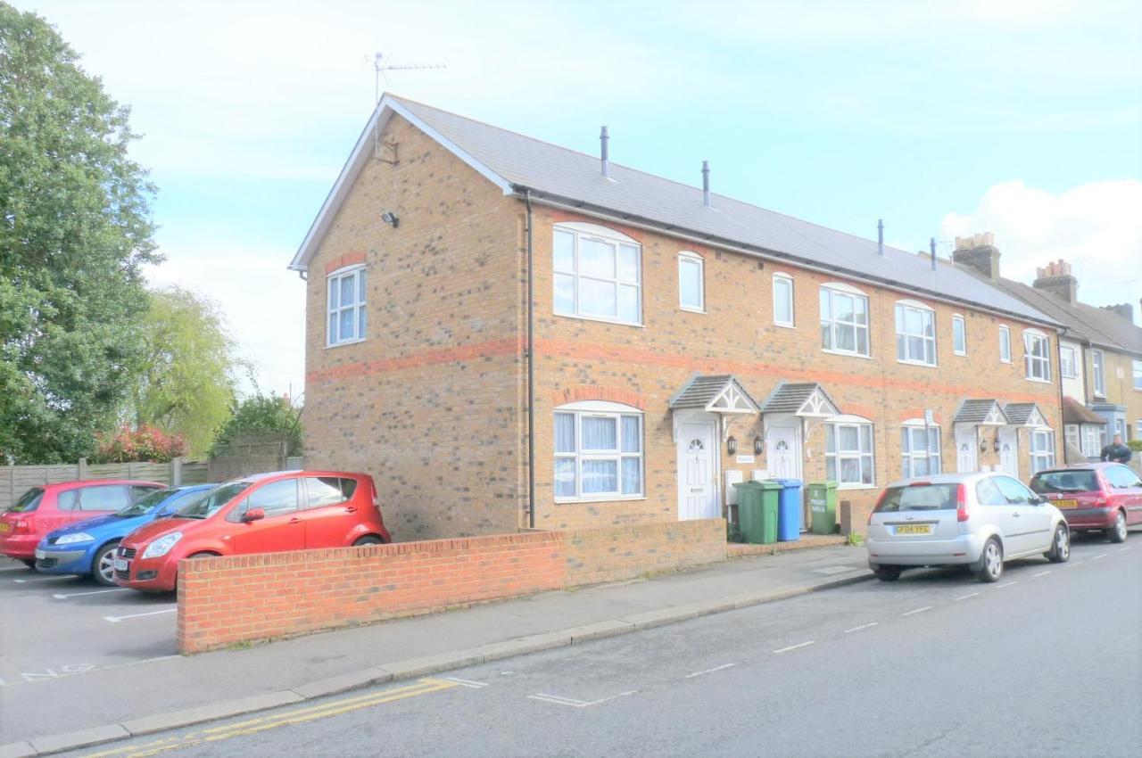 Friars Walk With 2 Bedrooms, 2 Bathrooms, Fast Wi-fi And Private Parking Holiday home *