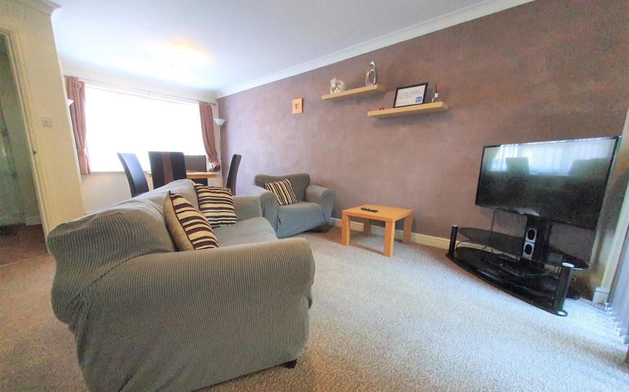 Holiday home Friars Walk With 2 Bedrooms, 2 Bathrooms, Fast Wi-fi And Private Parking *